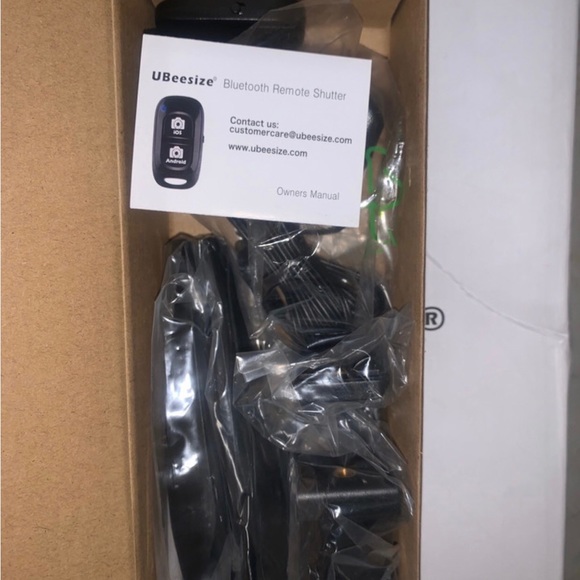 New UBeesize 10.2" LED Ring Light with Tabletop Tripod - Picture 4 of 4